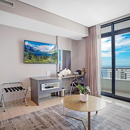 The Capital Pearls Hotel Durban Extérieur photo A living room at the Hilton San Diego Bayfront