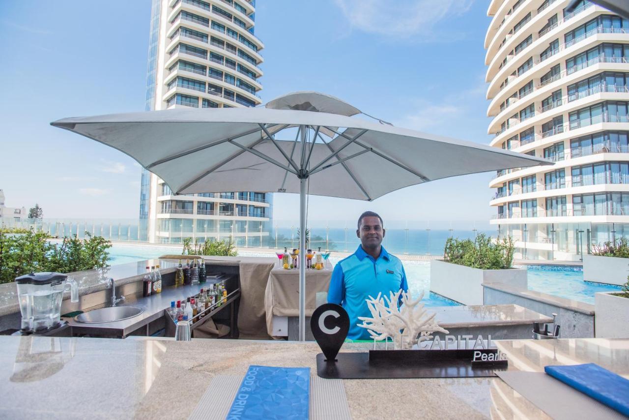 The Capital Pearls Hotel Durban Extérieur photo DJ at the pool