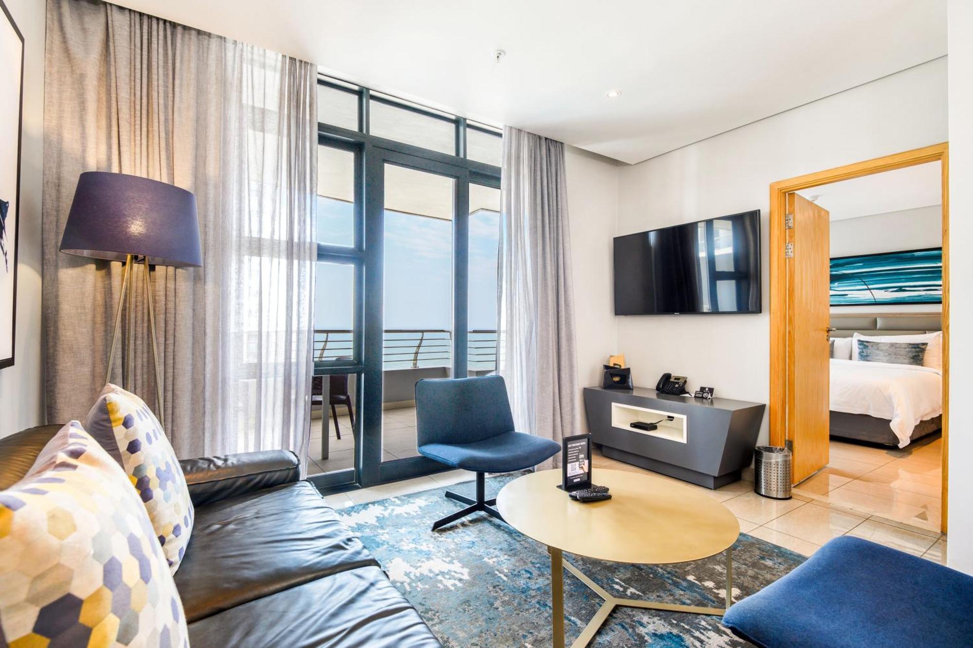 The Capital Pearls Hotel Durban Extérieur photo A suite at the hotel