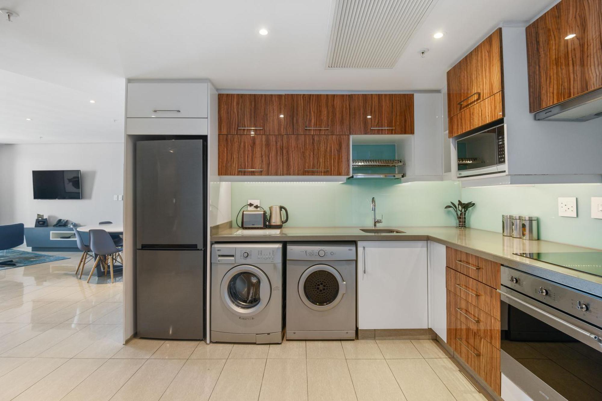 The Capital Pearls Hotel Durban Extérieur photo A modern kitchen