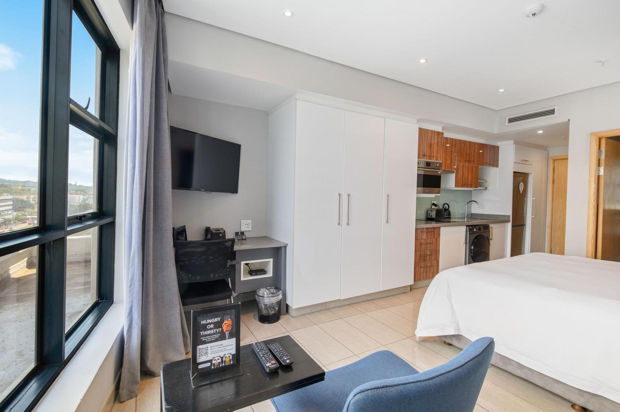 The Capital Pearls Hotel Durban Extérieur photo A studio apartment in Cape Town, South Africa