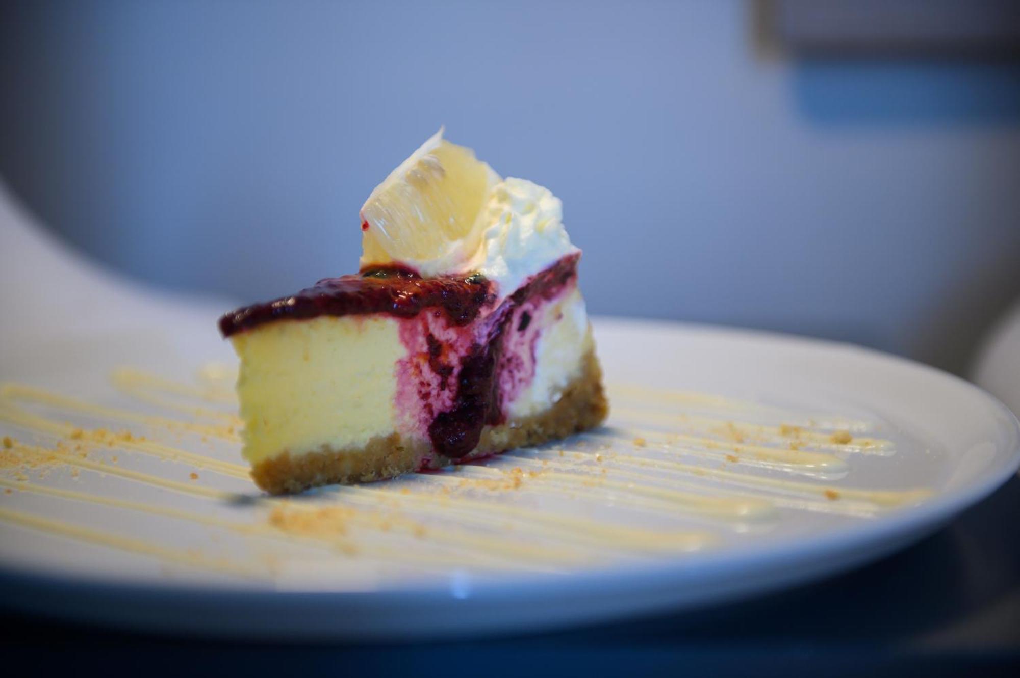 The Capital Pearls Hotel Durban Extérieur photo A cheesecake