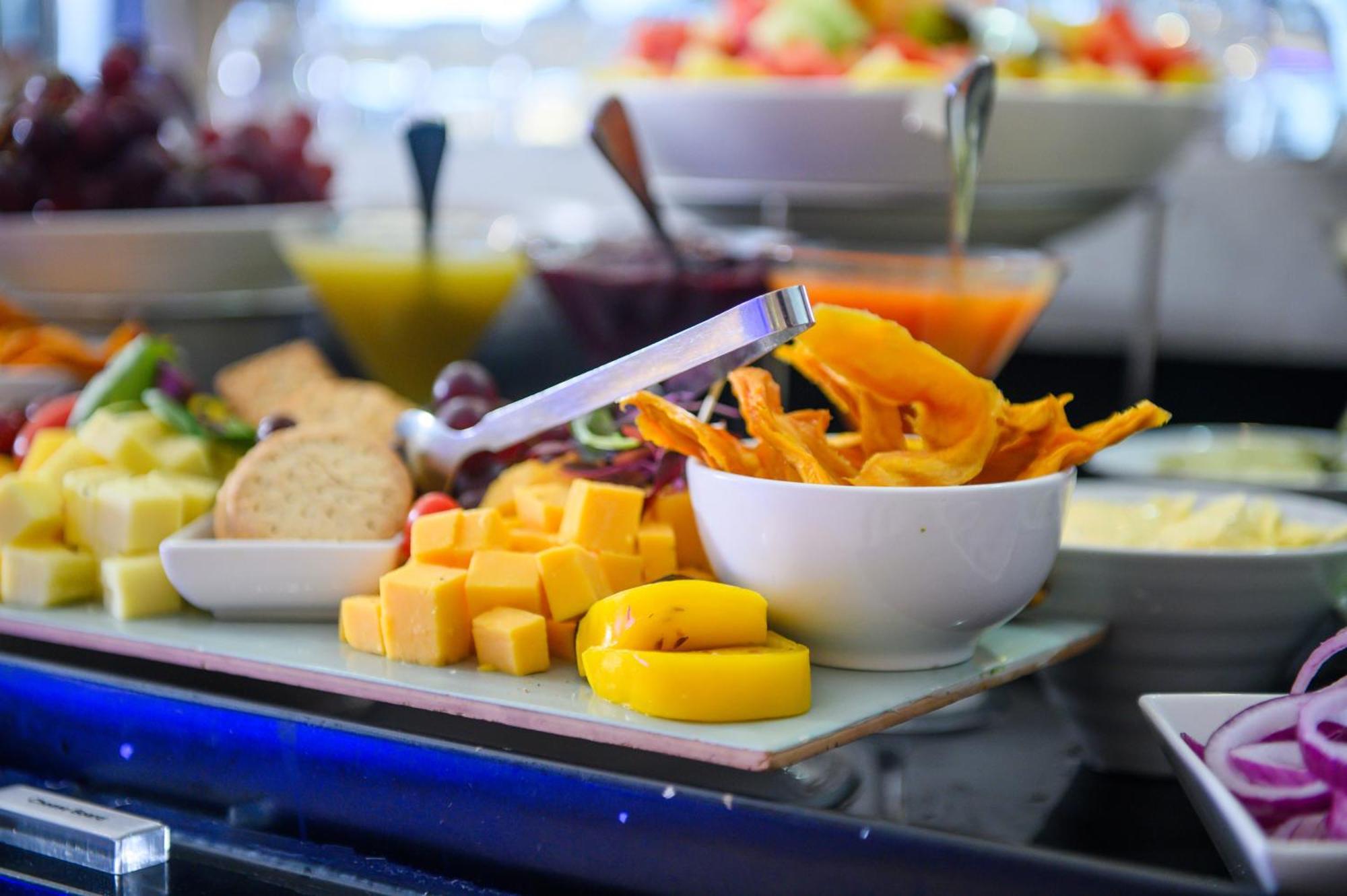 The Capital Pearls Hotel Durban Extérieur photo A cheese platter